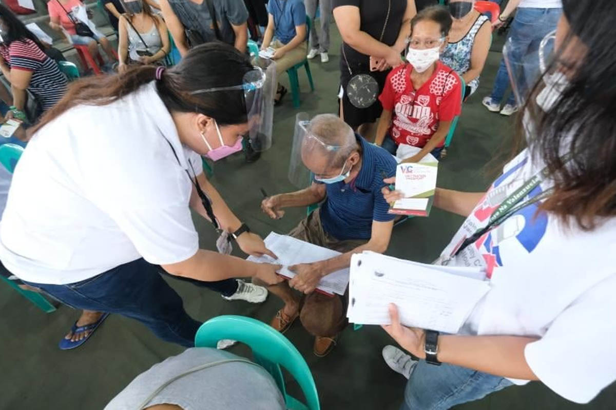 Sec. Vince Dizon said the target vaccination by April. Photo Courtesy in the Facebook page National Taks force for Covid -1 9 I SAGISAG PH